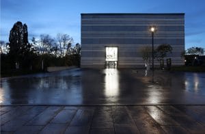 Bauhausmuseum Weimar Ansicht bei Nacht