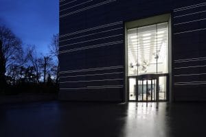 Bauhausmuseum Weimar Ansicht bei Nacht
