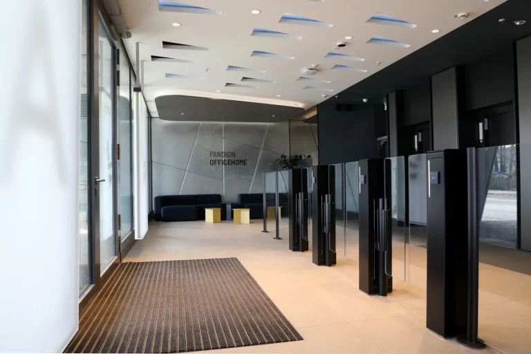 3 buerohaus berlin ostkreuz foyer sensorschleuse argusv60