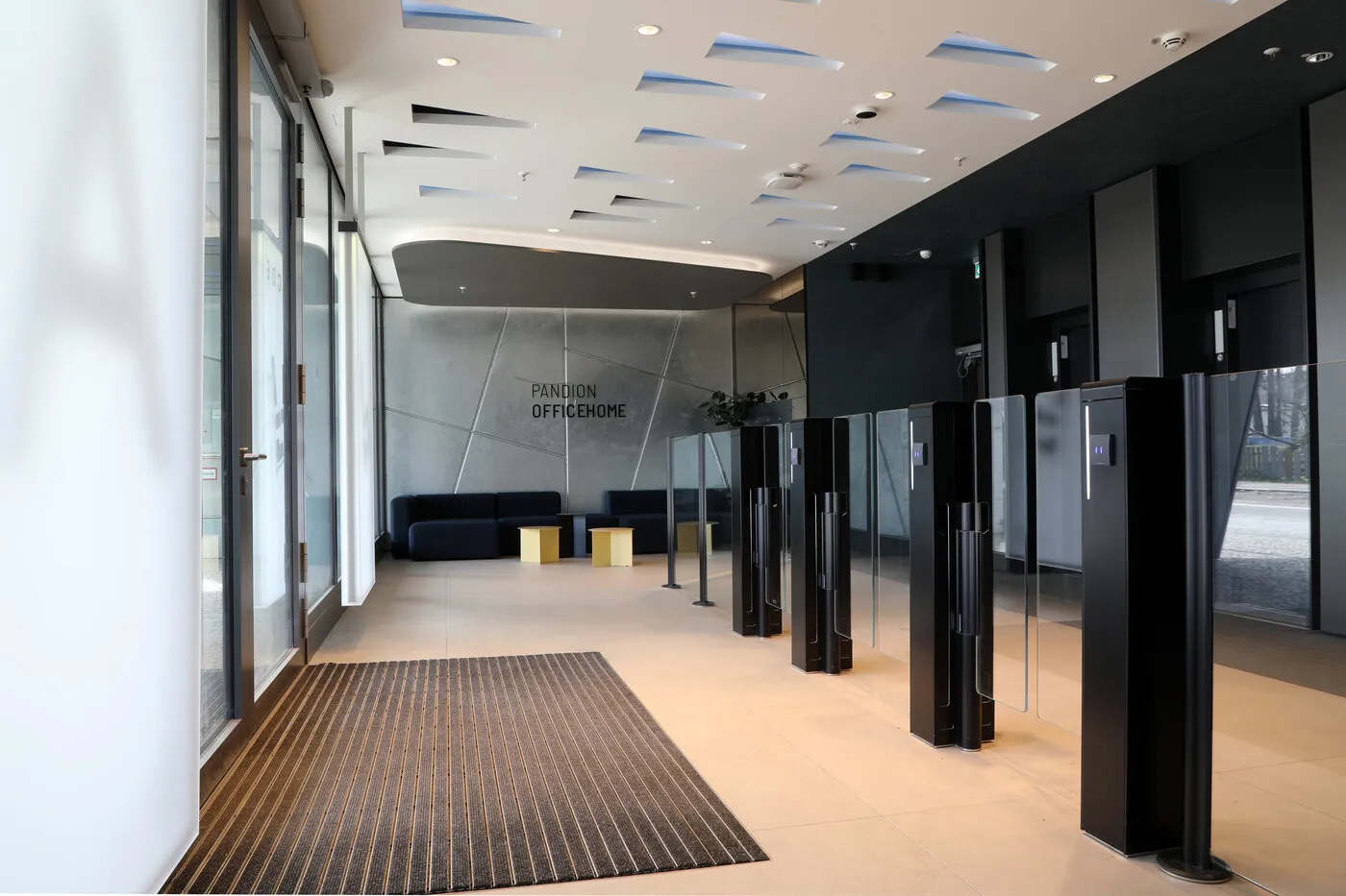 Referenzen 3 buerohaus berlin ostkreuz foyer sensorschleuse argusv60