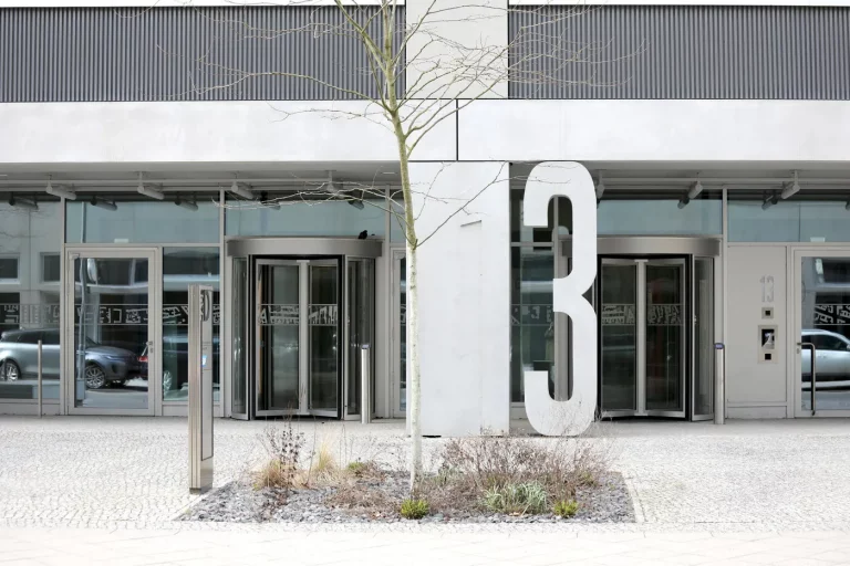 5 sap berln sicherheitskarusselltuer geryon srd